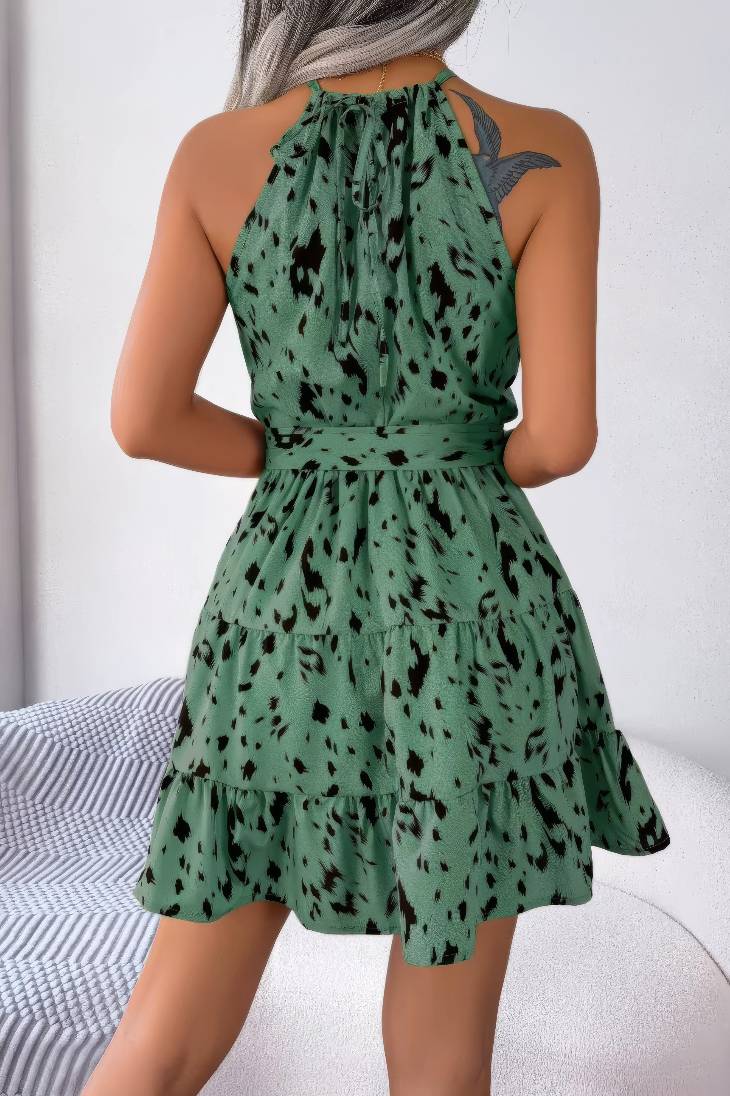 Vestido Corto Estampado Cuello Halter Sin Mangas Con Volantes