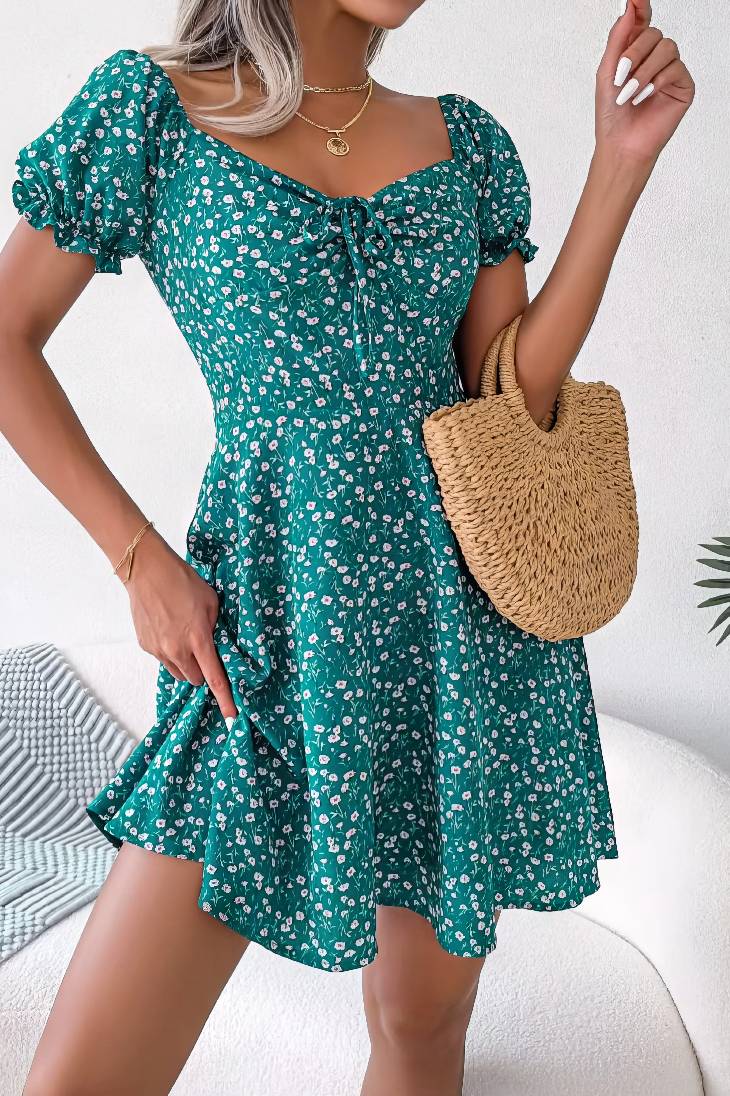 Vestido Boho Floral Corto Escote Cuadrado Manga Corta Con Volantes