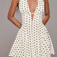 Vestido Corto De Lunares Beige Cuello Halter Escote En V Sin Mangas Verano