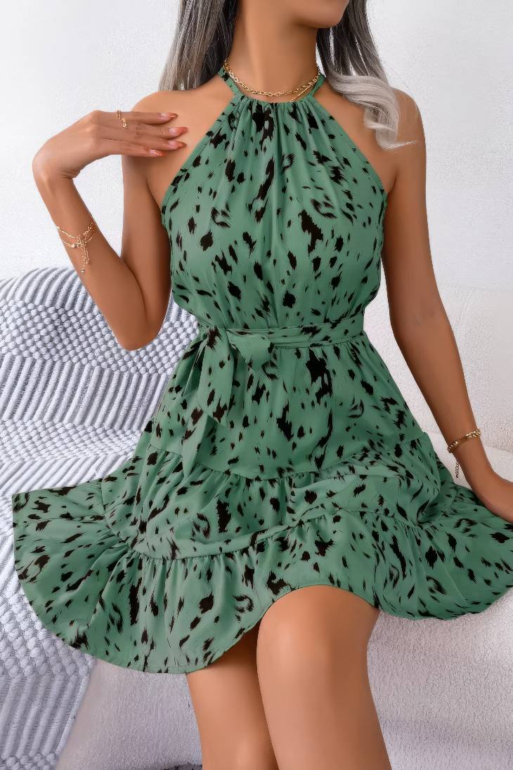 Vestido Corto Estampado Cuello Halter Sin Mangas Con Volantes