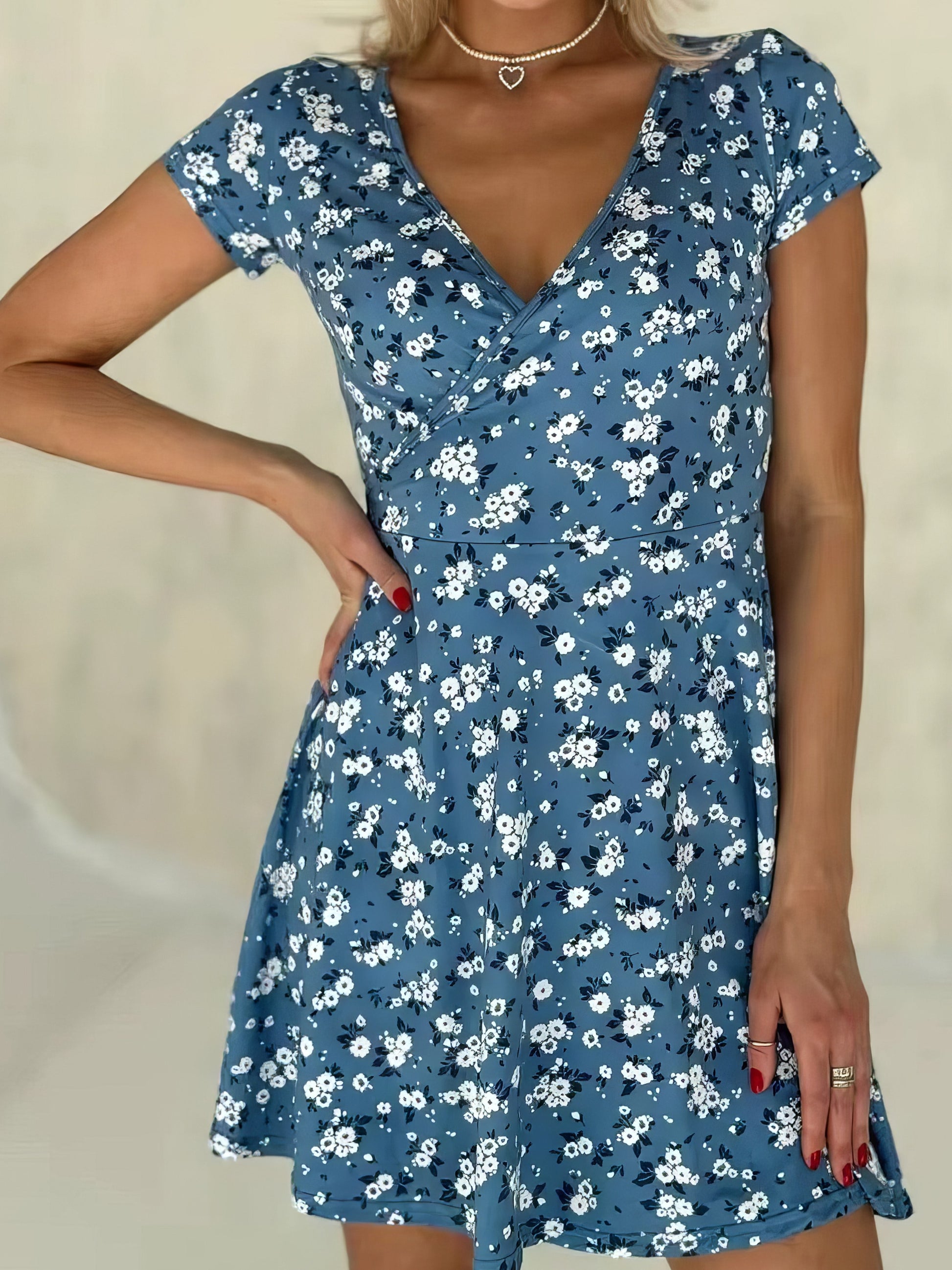 Vestido Corto Floral Cuello En V Manga Corta Cruzado Cintura Ajustada Verano