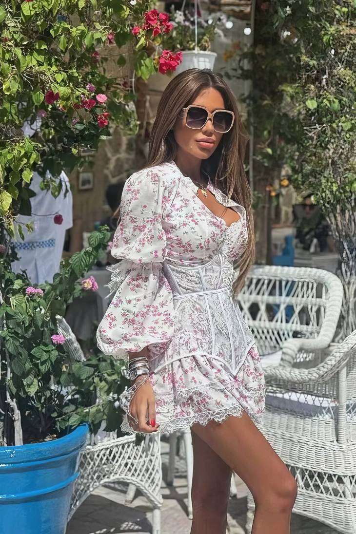 Vestido Corto Floral Cuello En V Profundo Manga Larga Con Volantes Elegante