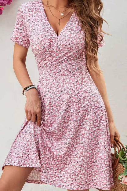Vestido Corto Floral Rosa Cuello En V Manga Corta Cruzado Cintura Ajustada Verano