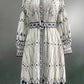 Vestido Midi Estampado Geométrico Cuello Alto Manga Larga Cinturón Línea A Vintage Elegante